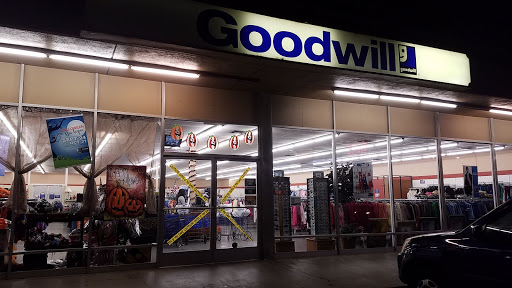 Goodwill - Fontana, 8270 Sierra Ave, Fontana, CA 92335, Store