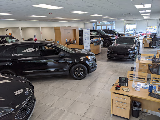 Ford Dealer «Hopkins Ford of Elgin», reviews and photos, 1045 E Chicago St, Elgin, IL 60120, USA