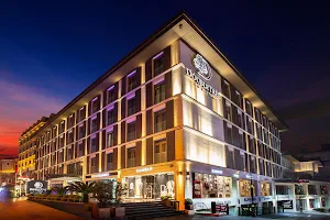 DoubleTree by Hilton Istanbul - Old Town image
