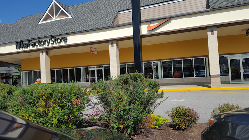 Outlet Mall «Tanger Outlet Tilton», reviews and photos, 120 Laconia Rd, Tilton, NH 03276, USA