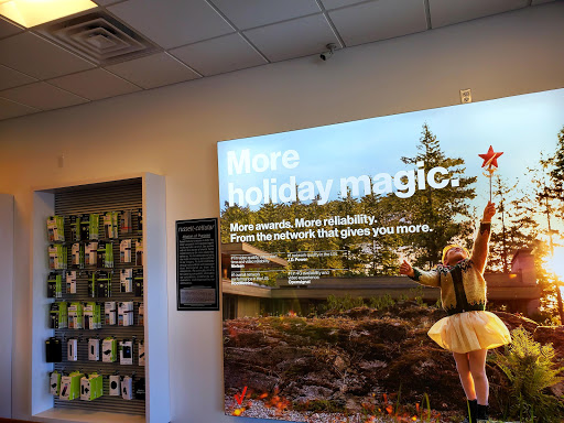 Cell Phone Store «Verizon Authorized Retailer - Simply», reviews and photos, 187 Highland Ave, Cheshire, CT 06410, USA