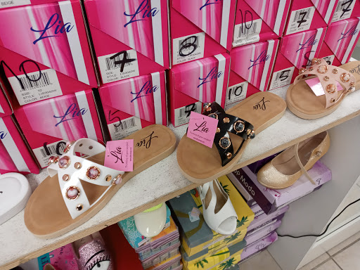 Shoe Store «Niebla Shoes #2», reviews and photos, 1767 W 37th St, Hialeah, FL 33012, USA