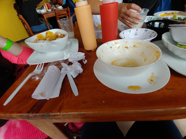 Opiniones de Puerto Ostión Cevicheria en Quito - Restaurante