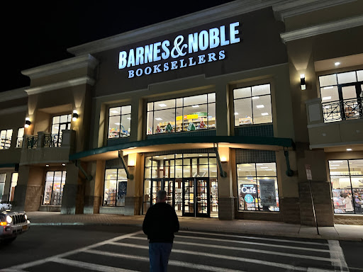 Barnes & Noble, 91 Old Country Rd, Carle Place, NY 11514, USA, 