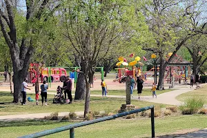 Parr Park Playground Pavilion image