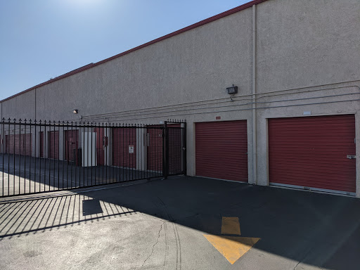Self-Storage Facility «CubeSmart Self Storage», reviews and photos, 2828 W 5th St, Santa Ana, CA 92703, USA