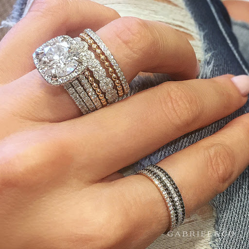 Jewelry Store «Lewis Jewelers», reviews and photos, 2705 S I-35 Service Rd, Moore, OK 73160, USA