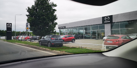 Prodejce vozů Mazda