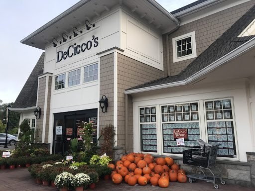 DeCicco & Sons, 17 Maple Ave, Armonk, NY 10504, USA, 