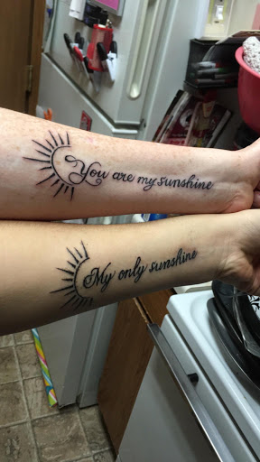 Tattoo Shop «Body Language Tattoo Columbus», reviews and photos, 1101 S Hamilton Rd, Columbus, OH 43227, USA