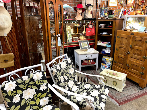 Clothing Store «Junkee Clothing Exchange & Antique», reviews and photos, 960 S Virginia St, Reno, NV 89502, USA