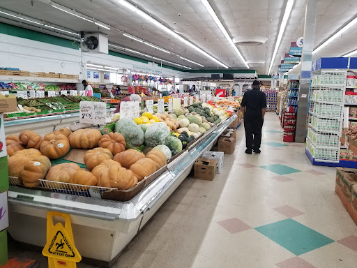 Grocery Store «Capitol Farmers Market», reviews and photos, 2256 E South Blvd, Montgomery, AL 36116, USA