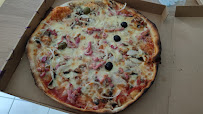 Plats et boissons du Pizzas à emporter Marinella Pizza Aulnat - n°8