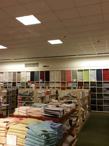 Department Store «Century 21 Department Store», reviews and photos, 1085 Old Country Rd, Westbury, NY 11590, USA