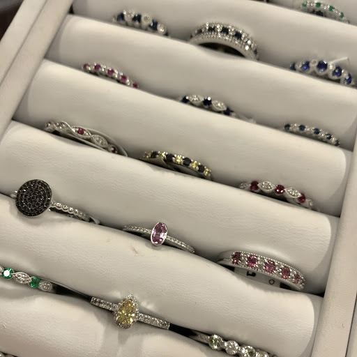 Jewelry Store «Anaheim Hills Jewelry & Coin», reviews and photos, 5562 E Santa Ana Canyon Rd, Anaheim, CA 92807, USA