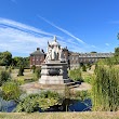 Queen Victoria Statue