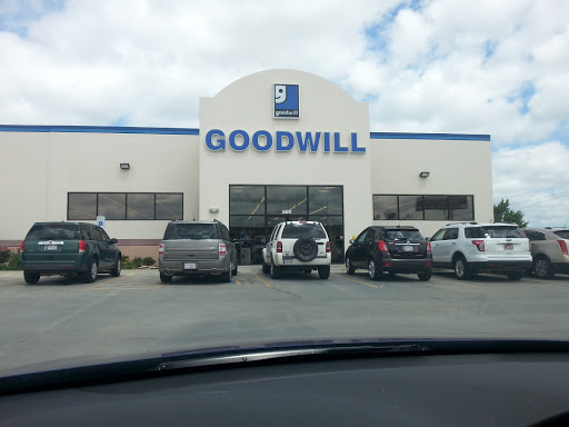 Donations Center «Goodwill Store and Donation Center», reviews and photos