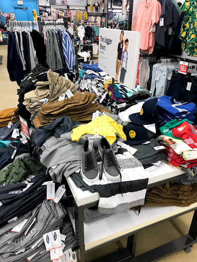 Clothing Store «Old Navy», reviews and photos, 60 Wynnewood Rd, Wynnewood, PA 19096, USA