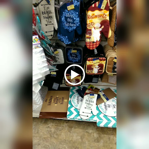 Dollar Store «Dollar Tree», reviews and photos, 39 N Lansdowne Ave #45, Lansdowne, PA 19050, USA