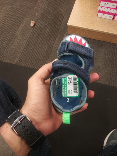 Shoe Store «DSW Designer Shoe Warehouse», reviews and photos, 44590 Ford Rd, Canton, MI 48187, USA