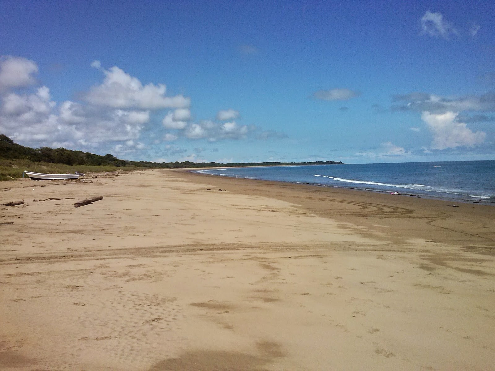 Photo of Playa El Arenal with long straight shore
