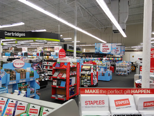 Office Supply Store «Staples», reviews and photos, 2501 W Happy Valley Rd, Phoenix, AZ 85027, USA