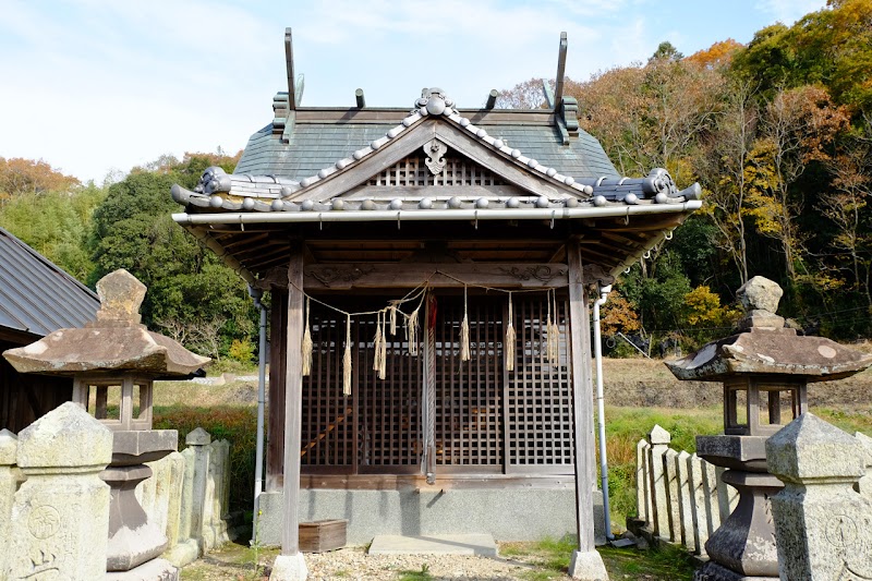 八幡神社(細川町中里)