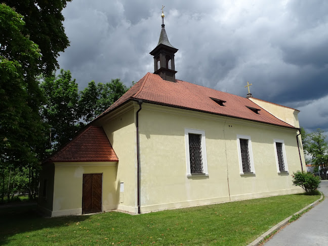Recenze na Kostel Povýšení svatého Kříže v Praha - Kostel