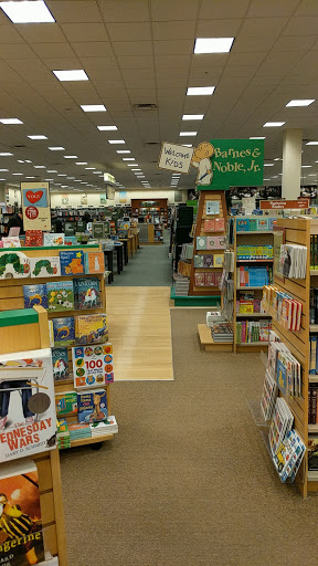 Book Store «Barnes & Noble», reviews and photos, 28801 Chagrin Blvd, Woodmere, OH 44122, USA