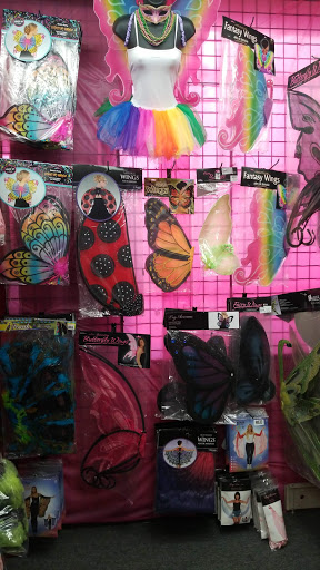 Gift Shop «Aahs The Ultimate Gift Store», reviews and photos, 3223 Wilshire Blvd, Santa Monica, CA 90403, USA