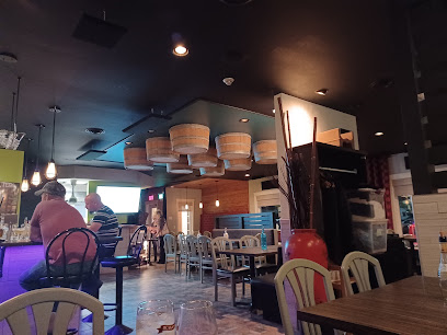 Maujo Resto Bar