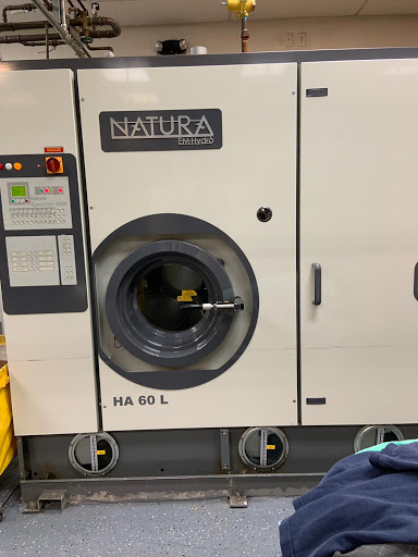 Dry Cleaner «Any Garment Cleaners», reviews and photos, 181 US-1, Metuchen, NJ 08840, USA