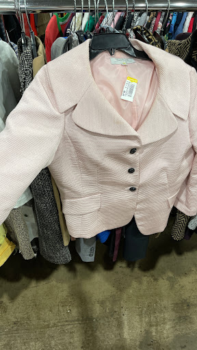 Thrift Store «Goodwill Store and Donation Center», reviews and photos, 3401 Fredericksburg Rd, San Antonio, TX 78201, USA