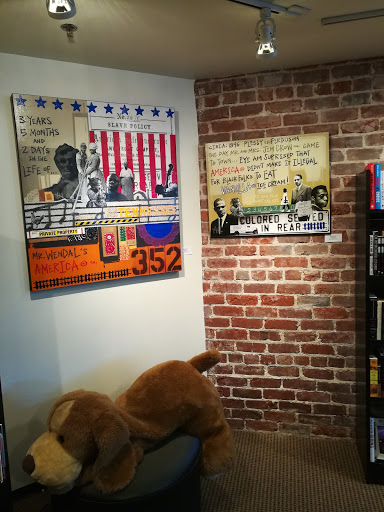 Book Store «Underground Books», reviews and photos, 2814 35th St, Sacramento, CA 95817, USA