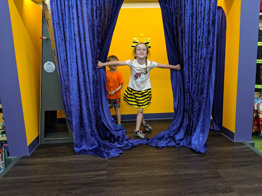 Toy Store «King Arthurs Court Toys», reviews and photos, 3040 Madison Rd, Cincinnati, OH 45209, USA