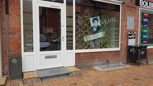 https://www.facebook.com/ZsBarbershopBolbro/