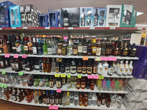 Liquor Store «Forest Grove Liquor Store», reviews and photos, 3130 Pacific Ave, Forest Grove, OR 97116, USA