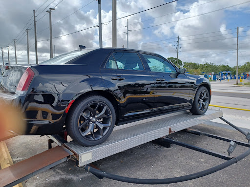 Car Dealer «Suncoast Chrysler Jeep Dodge RAM», reviews and photos, 8755 Park Blvd N, Seminole, FL 33777, USA