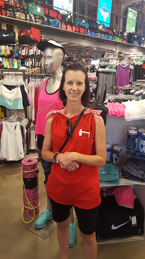 Clothing Store «RACQUET & JOG», reviews and photos, 5403 S Broadway Ave, Tyler, TX 75703, USA