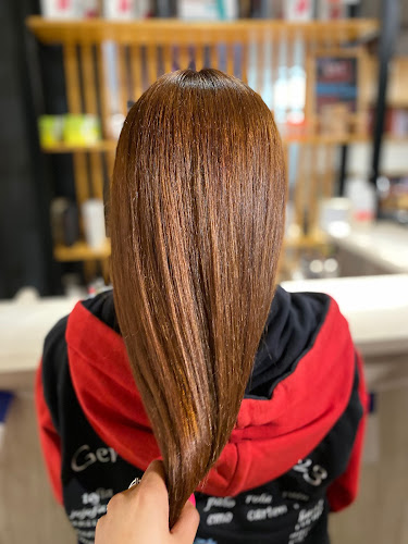 Salon Bangs - Peluquería