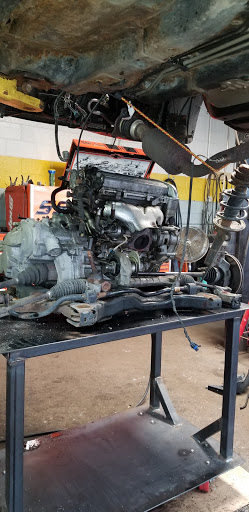 Auto Repair Shop «Riverside Auto Care», reviews and photos, 13160 Fort St, Southgate, MI 48195, USA