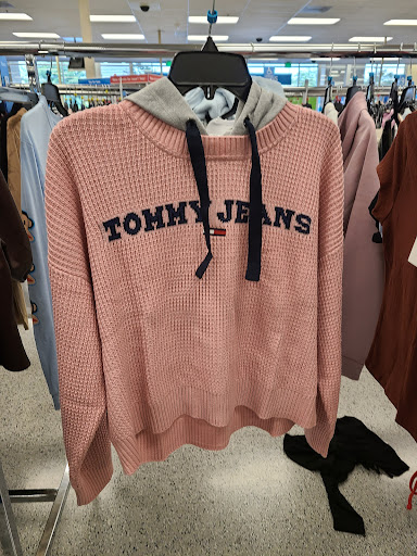 Clothing Store «Ross Dress for Less», reviews and photos, 212 Towne Center Dr, Compton, CA 90220, USA