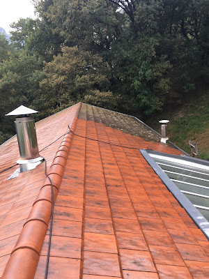Marcelo Renovation COUVREUR - Réparation Étanchéité Nettoyage Hydrofuge Isolation Toiture Velux 38 Isère Grenoble Eybens à Saint-Egrève