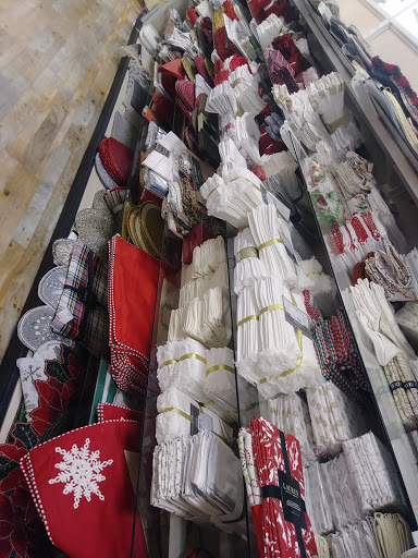 Department Store «HomeGoods», reviews and photos, 11100 W Burleigh St #140, Wauwatosa, WI 53222, USA