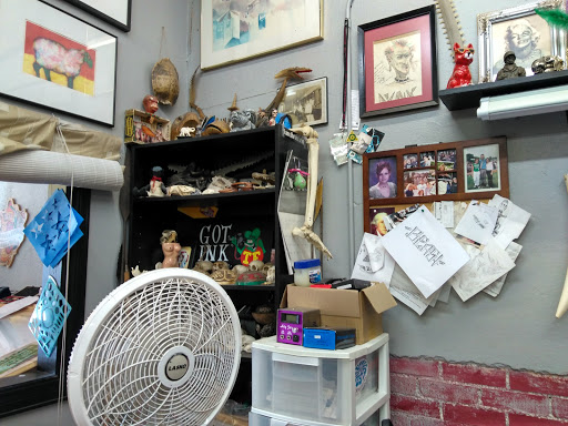 Tattoo Shop «Hall of Tattoos», reviews and photos, 328 E Main St, Norman, OK 73069, USA