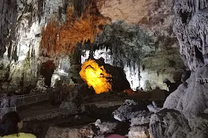 Entree des Grottes de Ain-Fezza image