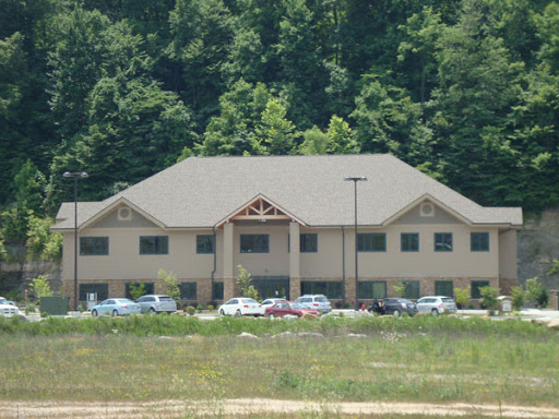 Roofing Contractor «AIC Roofing & Construction Inc», reviews and photos, 412 Spring St, Lexington, KY 40508, USA