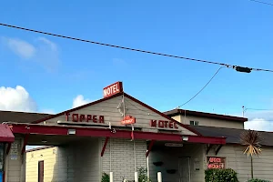 Topper Motel & Liquor Store image