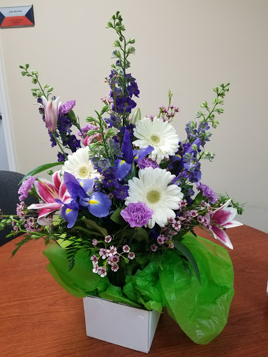 Florist «A Touch Of Elegance Florist», reviews and photos, 12123 Shelbyville Rd, Louisville, KY 40243, USA