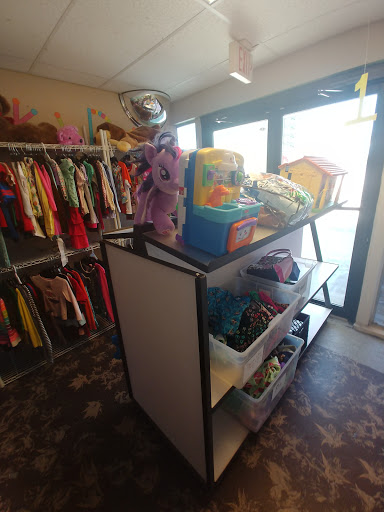 Thrift Store «Hope Chest Thrift Store», reviews and photos, 1215 8th Ave W, Bradenton, FL 34205, USA